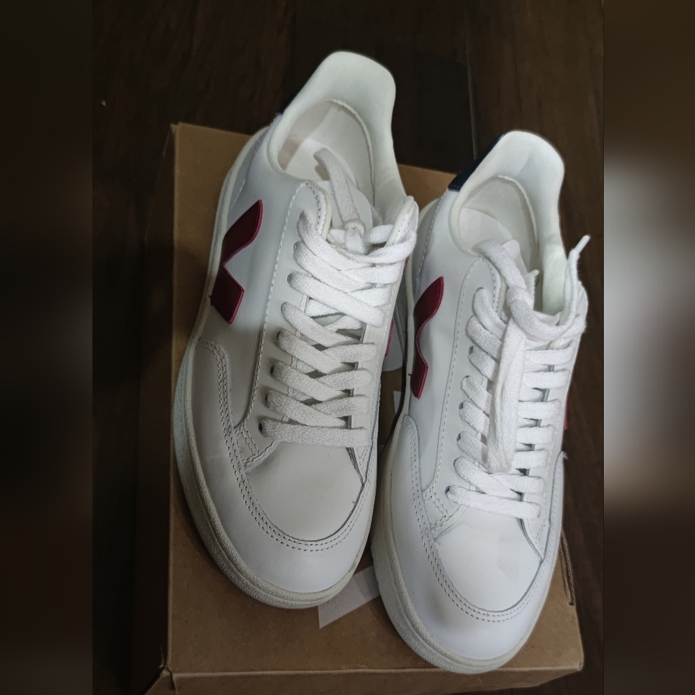 Veja v-12 leather women size 37 or 6.5. Extra white Marsala nautico color